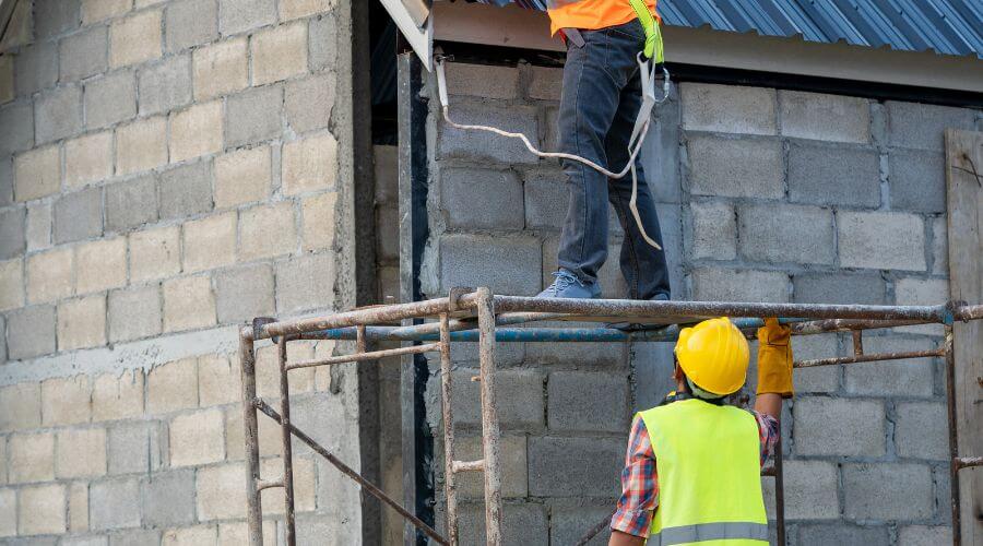 Professional gutter cleaning in Hyde Park, UT